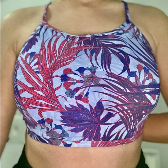 ✰ Lululemon See the Sea Swim Top/Sports Bra ✰ - Picture 9 of 9